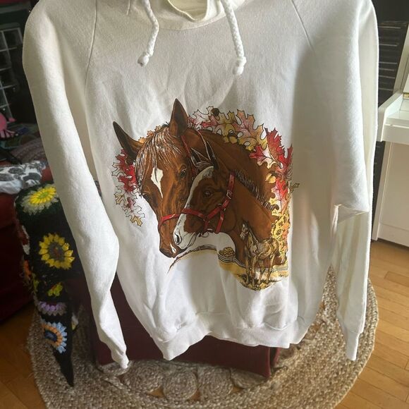 Vintage Horse Print White Sweatshirt - Picture 10 of 16